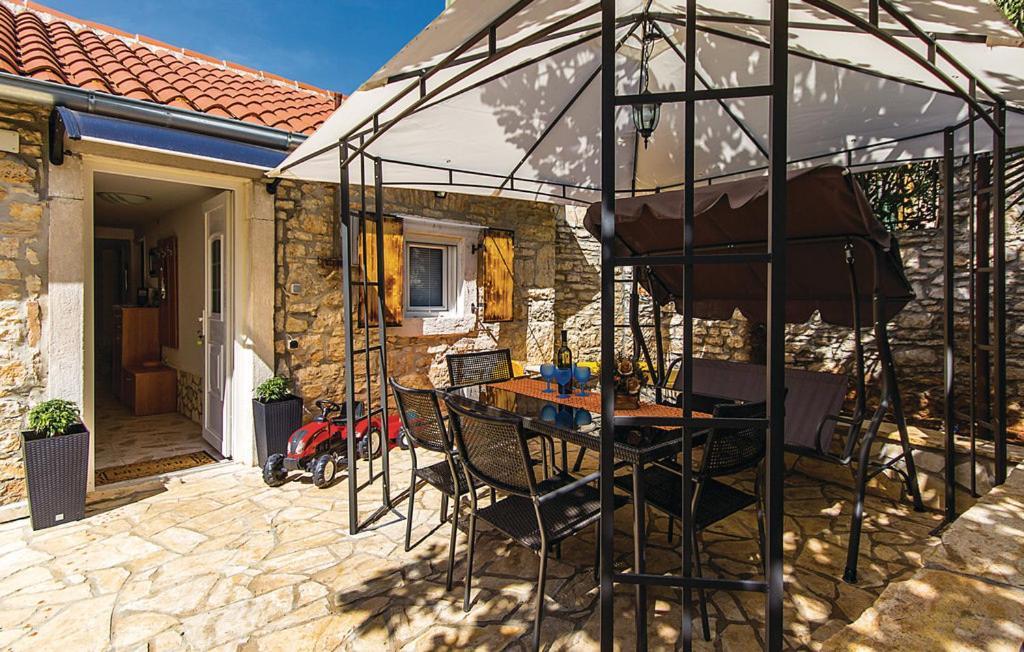 Apartament Holiday House Carpe Diem Pula Zewnętrze zdjęcie