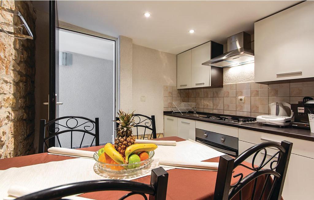 Apartament Holiday House Carpe Diem Pula Zewnętrze zdjęcie
